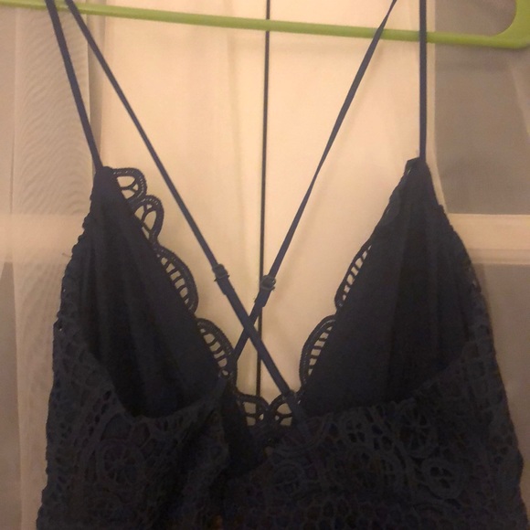 Bardot Versailles Lace V-Neck Navy Dress US6 Small - Picture 8 of 8